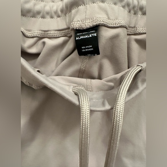 Alphalete fitted adjustable jogger w/ pockets - Picture 4 of 6